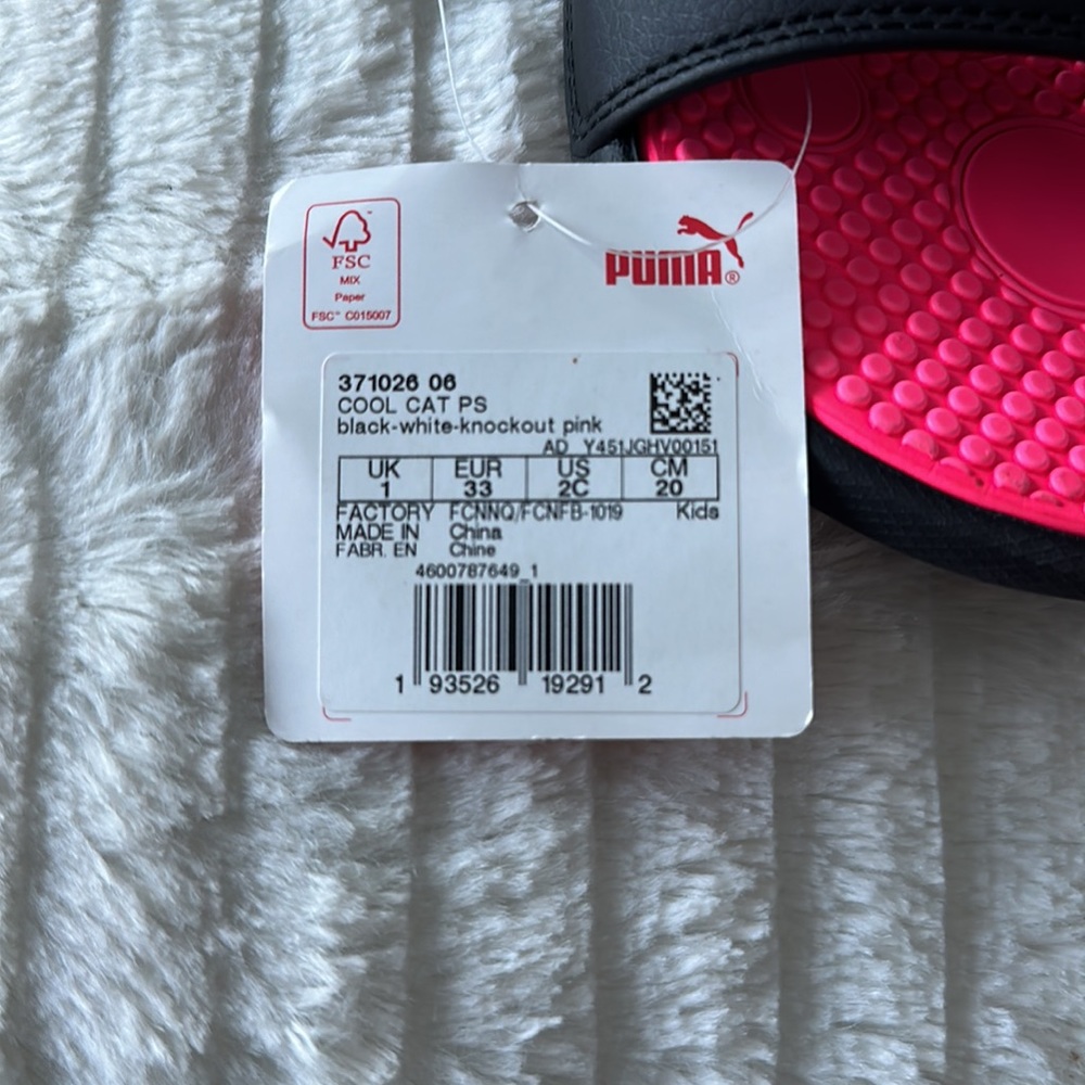 🩷🖤PUMA SLIDES🖤🩷 - Picture 2 of 4